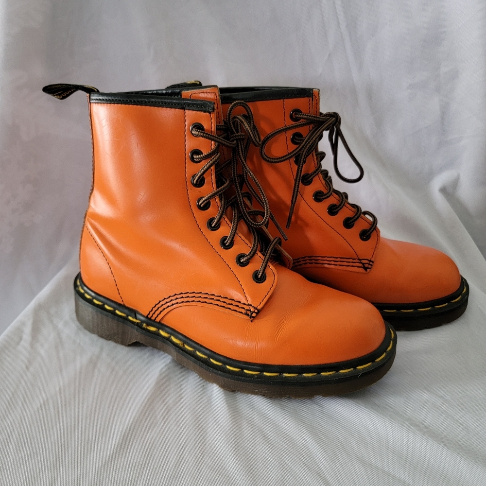 Dr Doc Martens Vintage Made in England Orange